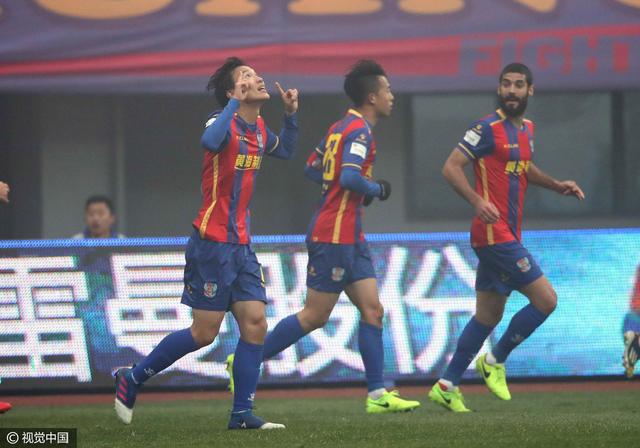 全场比赛结束，勒沃库森3-0云达不莱梅！